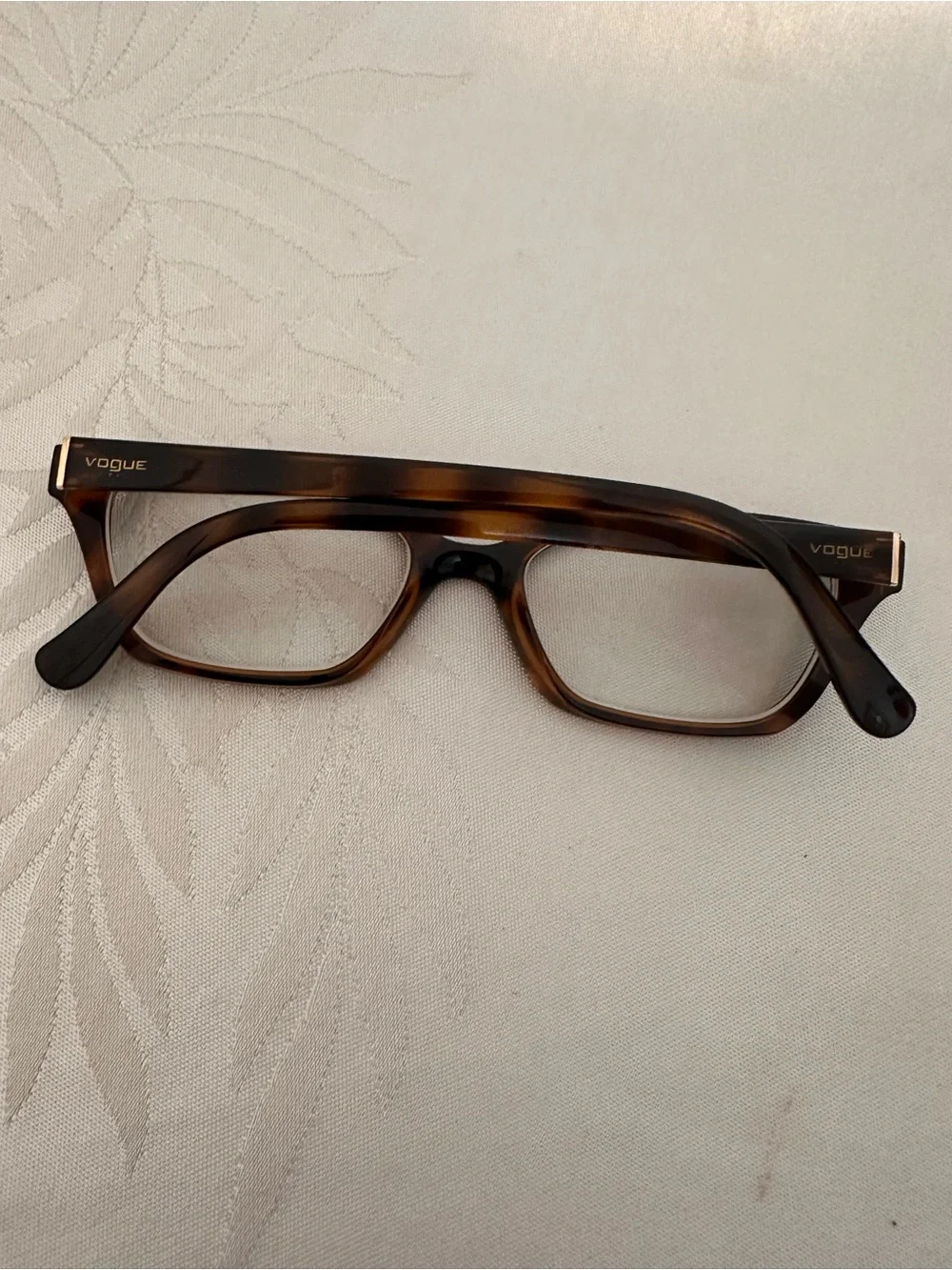 Vogue Tortoiseshell Cat-Eye Glasses in Brown and Black 51 17 140